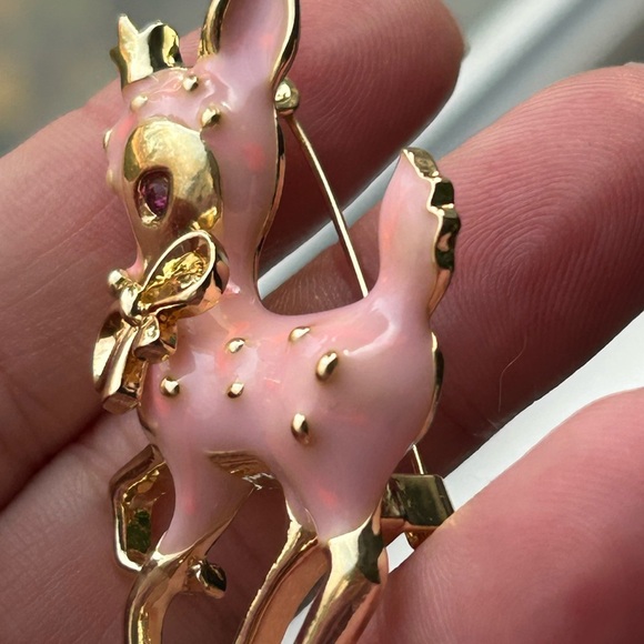 5/$25 Hard enamel pink deer brooch 🦌 - Picture 5 of 8